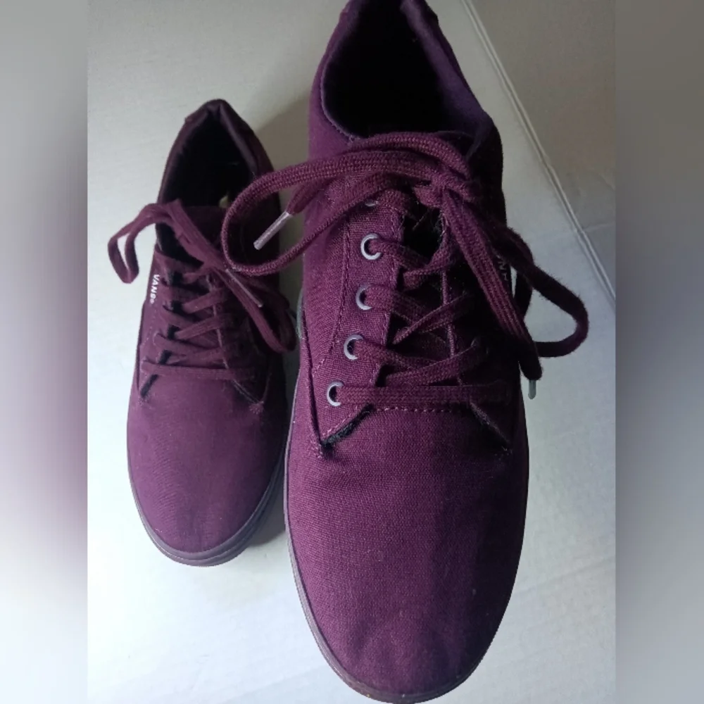 Vans Womens Monochrome Wine Canvas Lace-Up Sneakers Size 7.5 - Picture 3 of 9